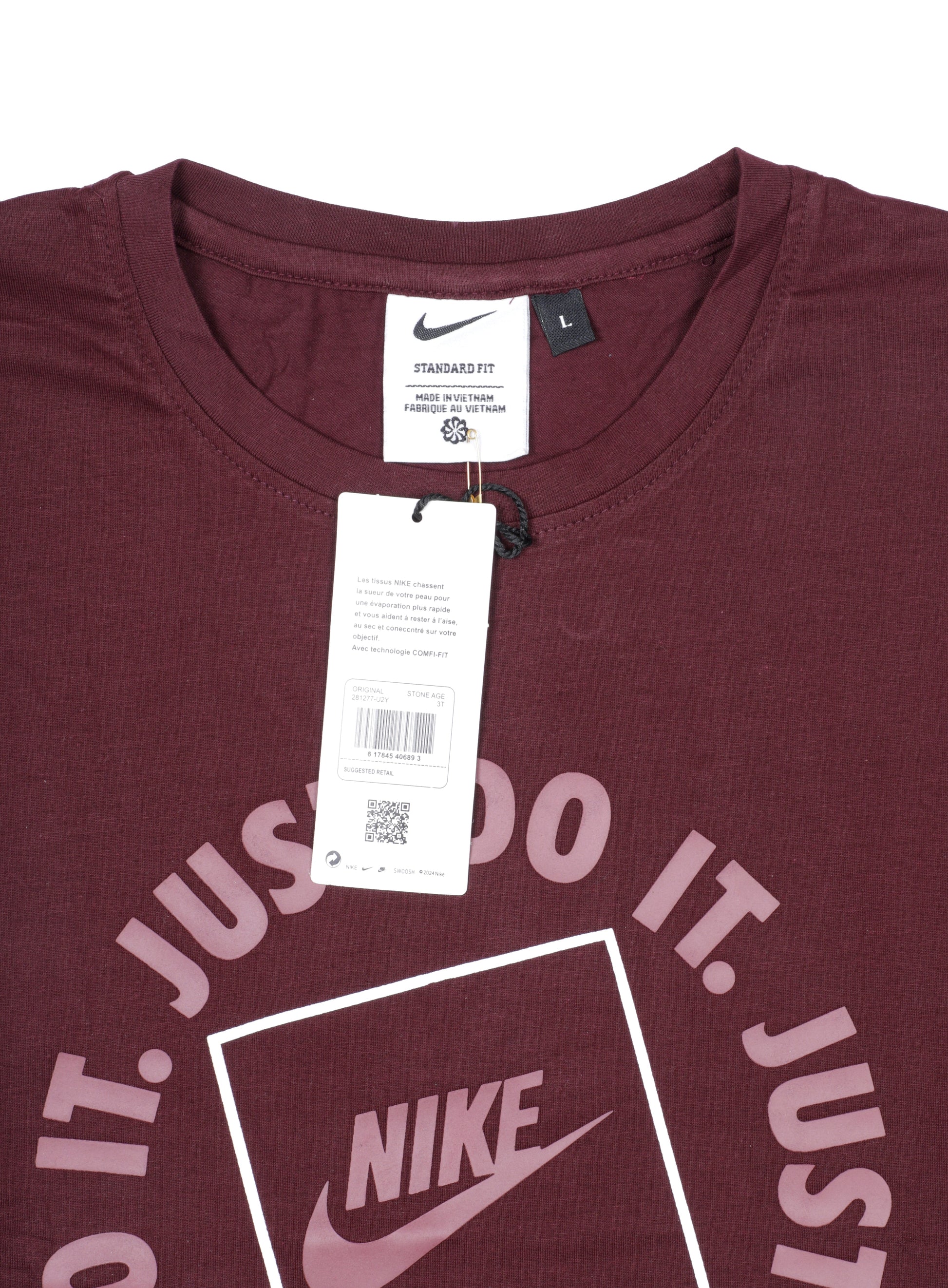 NIKE Just Do It Graphic Tee in Burgundy