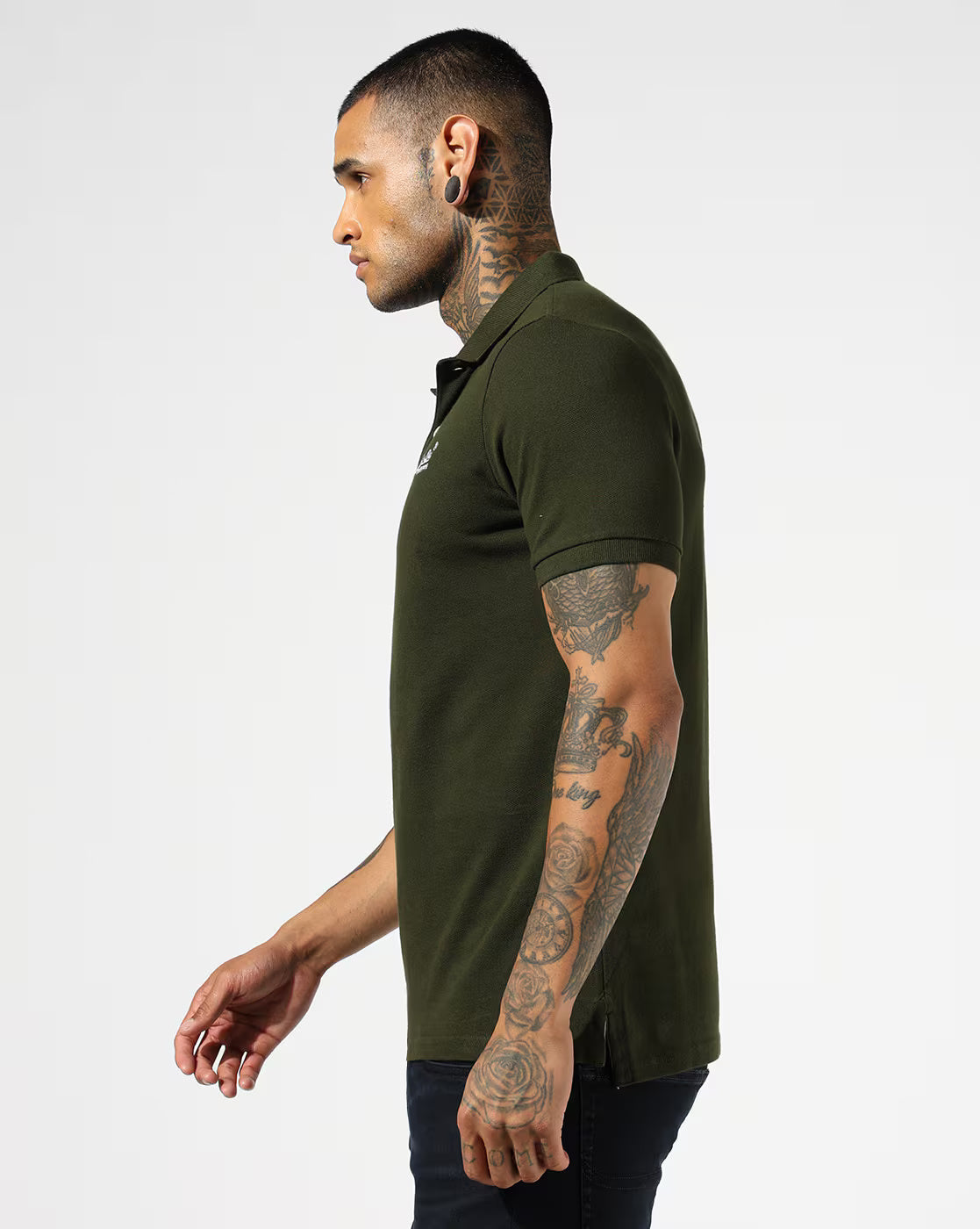Superdry Olive Green Classic Polo with Chic Detailing