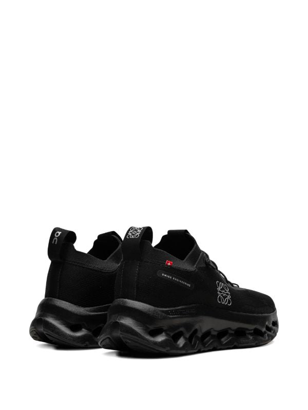 On Cloudstratus Running Shoes - Black
