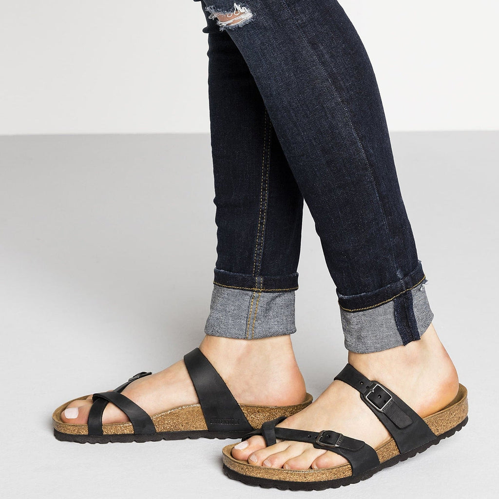 Birkenstock Elegant Black Leather Sandals with Chic Buckles