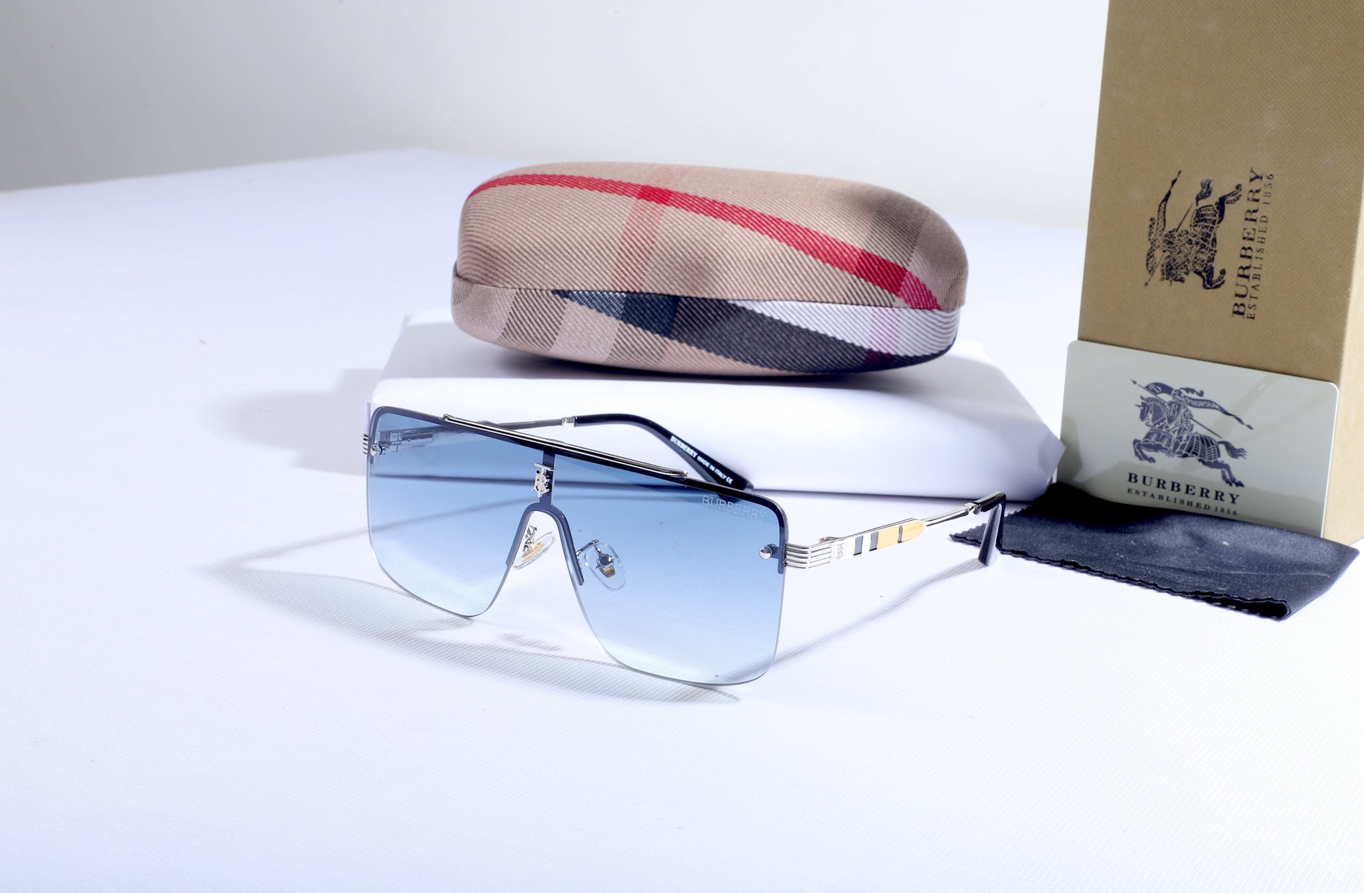 Burberry Oversized Gradient Sunglasses with Case