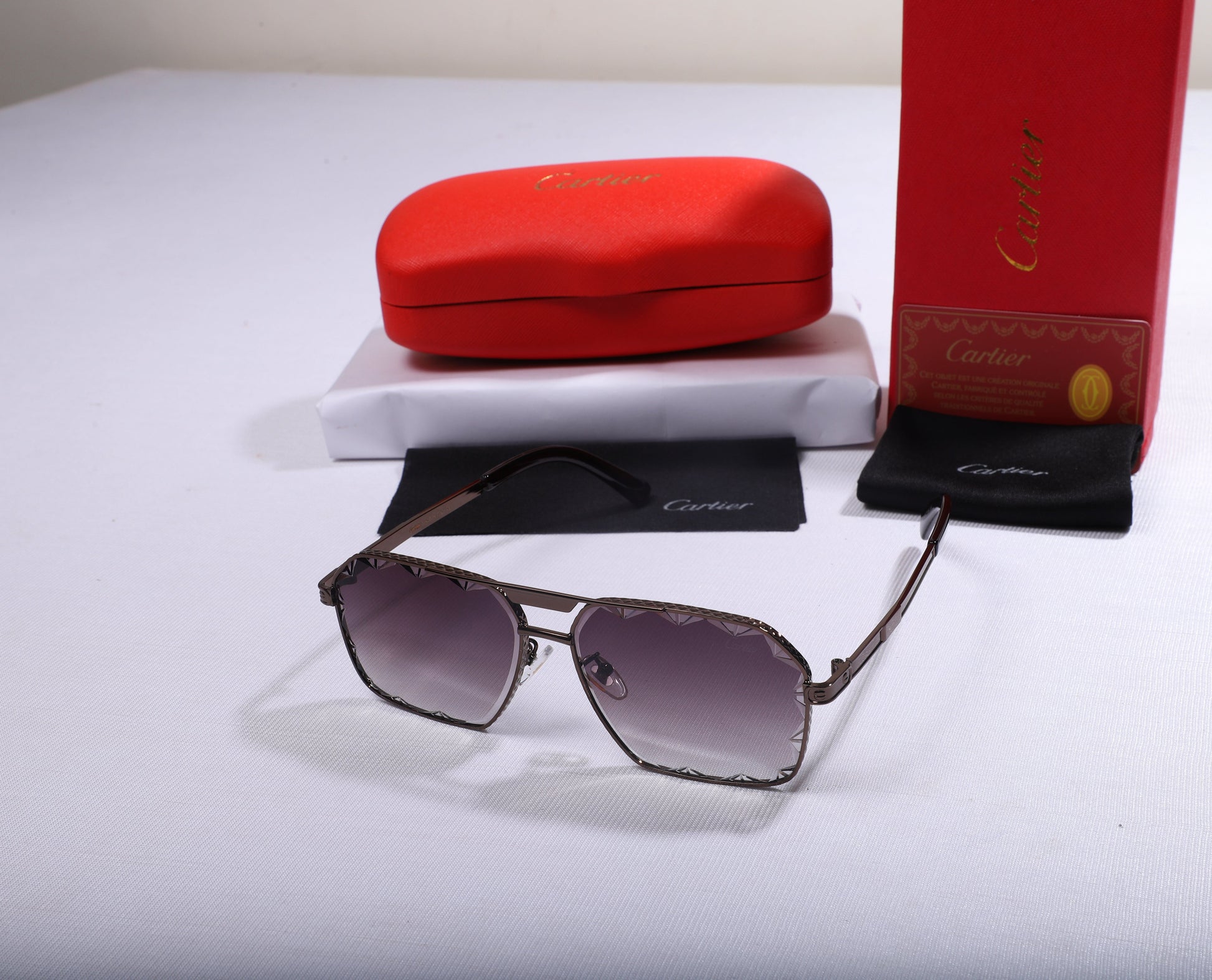 Cartier Elegant Oversized Gradient Sunglasses