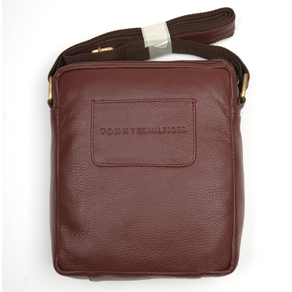 TOMMY HILFIGER Luxurious Maroon Leather Crossbody Bag