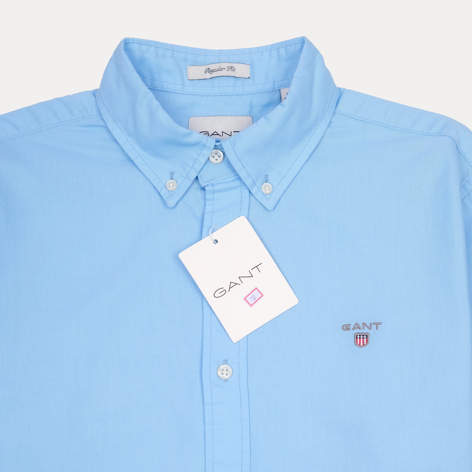 GANT Breezy Sky Blue Button-Up Shirt - Effortlessly Chic & Relaxed Fit