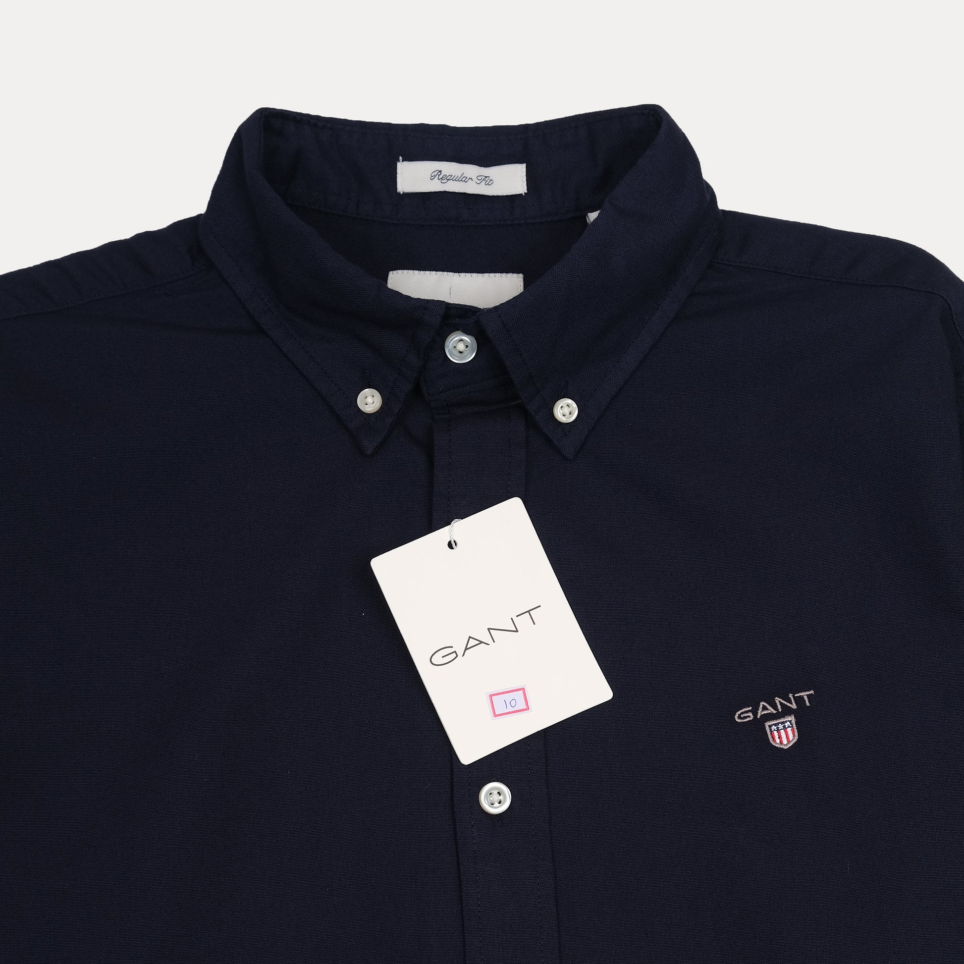 GANT Effortlessly Elegant Short-Sleeve Shirt in Midnight Blue