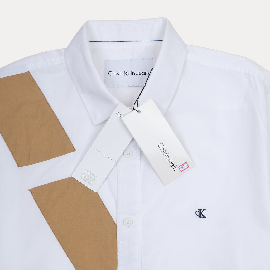 Calvin Klein Chic White & Tan Geometric Button-Up Shirt