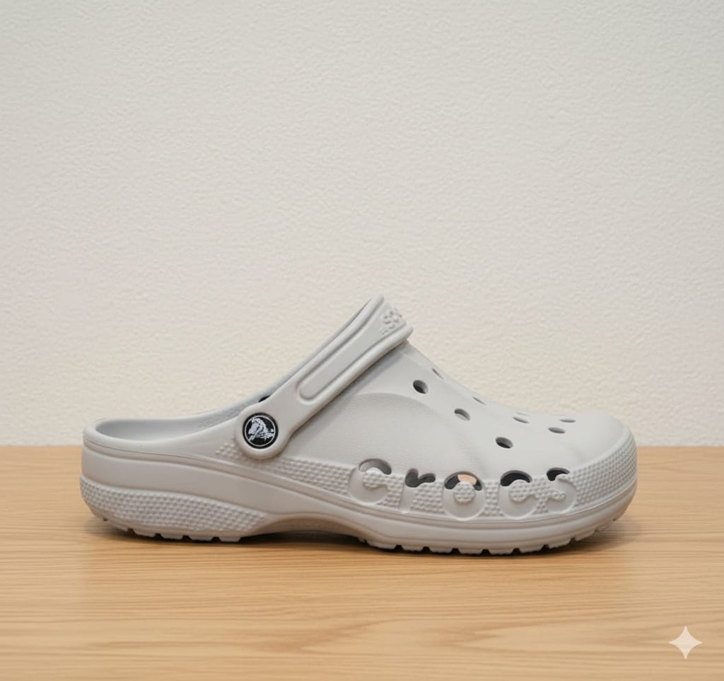 Crocs Classic Clog in Light Grey