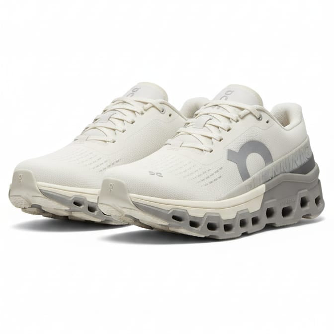 ON RUNNING Cloudstratus Performance Running Shoes