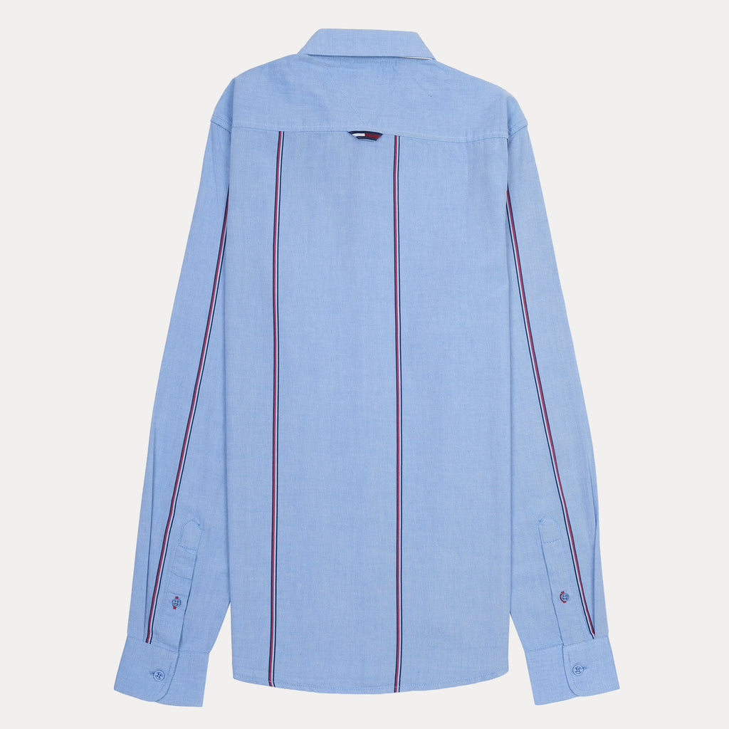TOMMY JEANS Effortlessly Chic Slim Fit Shirt in Sky Blue with Striking Red Accents