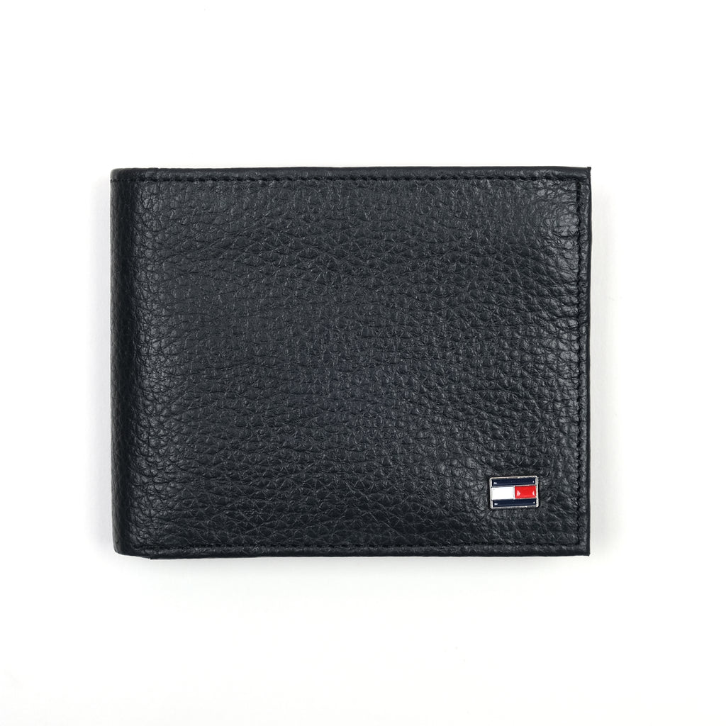 TOMMY HILFIGER Luxurious Pebbled Leather Passcase & Valet Wallet in Midnight Black