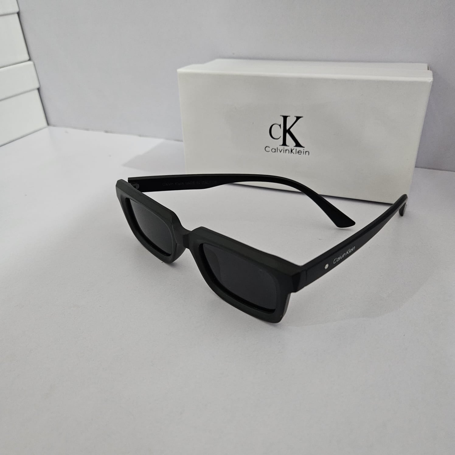 CALVIN KLEIN Vintage Onyx Square Frame Sunglasses