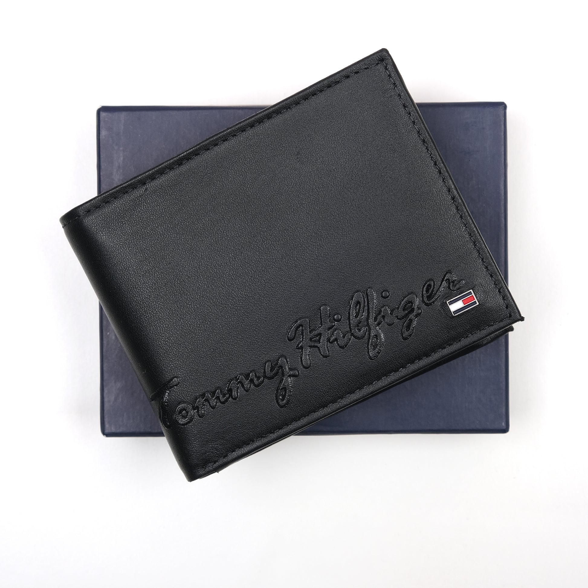 TOMMY HILFIGER Sleek Black Leather Wallet - Timeless Elegance