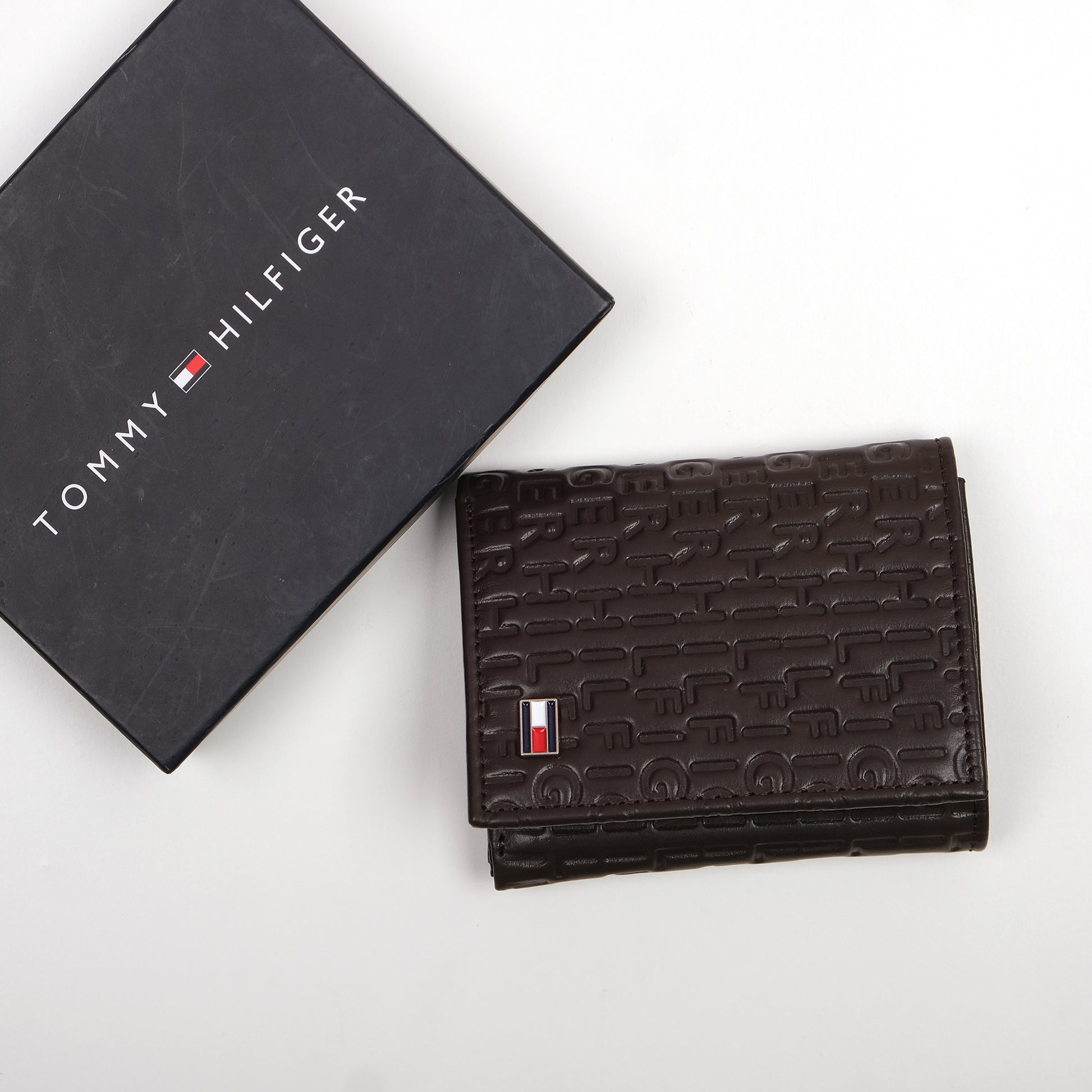 TOMMY HILFIGER Elegant Espresso Leather Wallet