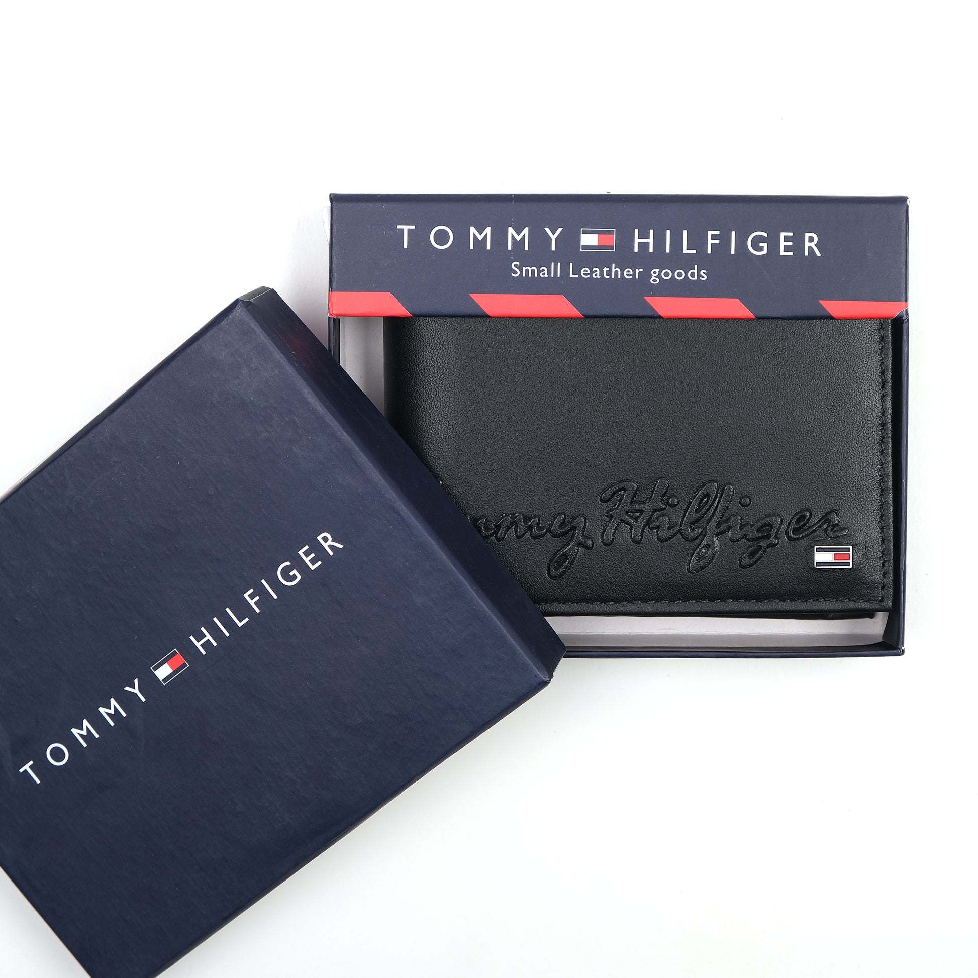 TOMMY HILFIGER Sleek Black Leather Wallet - Timeless Elegance
