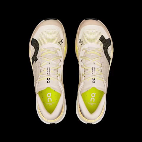 On Cloudstratus Running Shoes