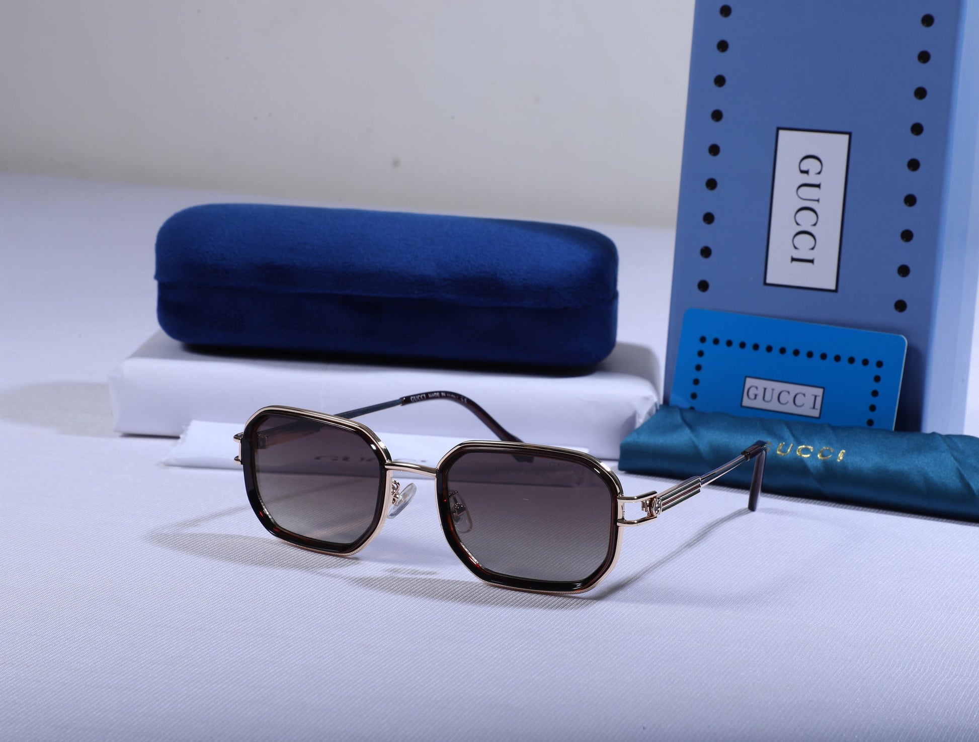 GUCCI Vintage Amber Geometric Frame Sunglasses with Luxe Case