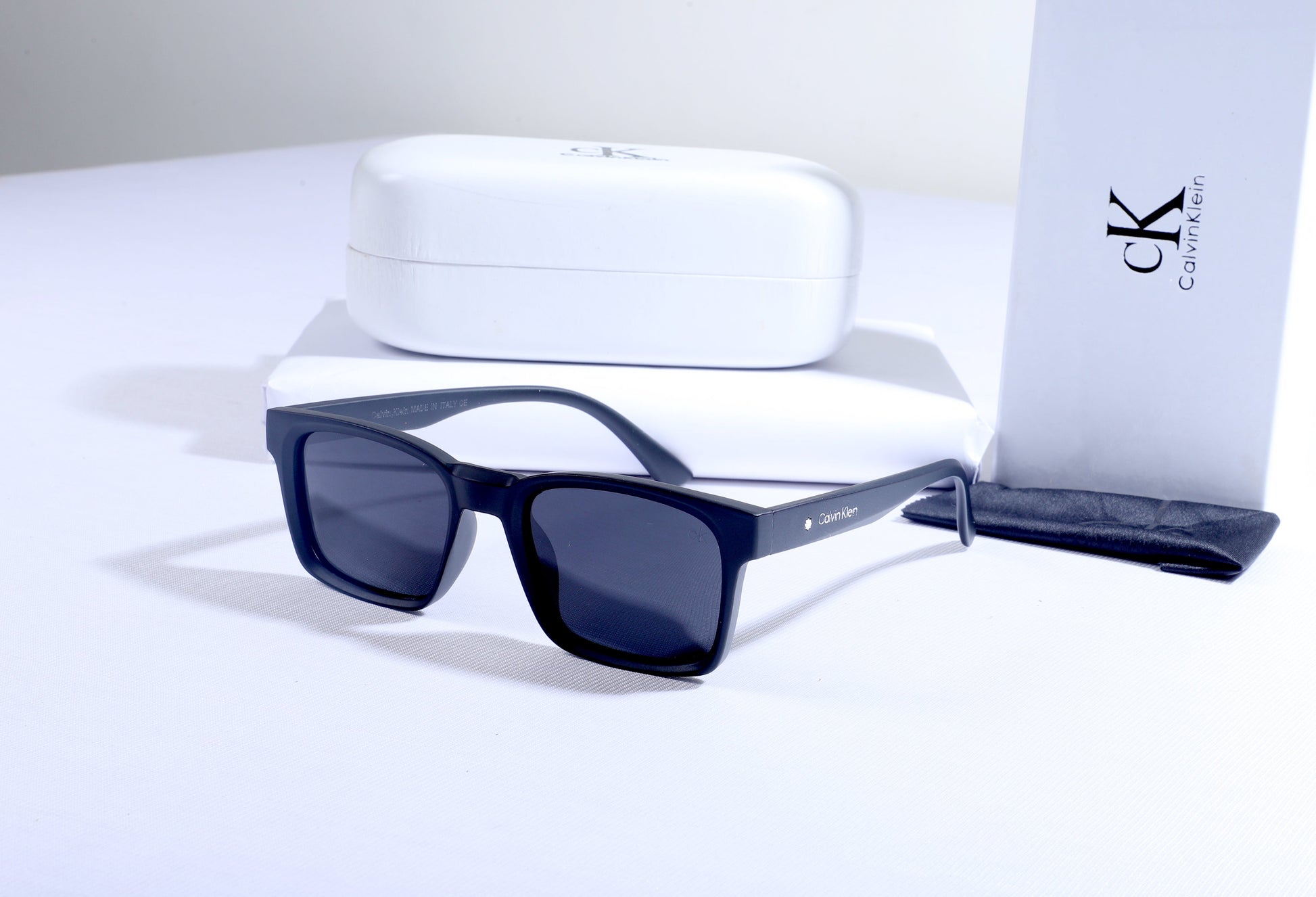 CALVIN KLEIN Onyx Shadow Chic Square Sunglasses