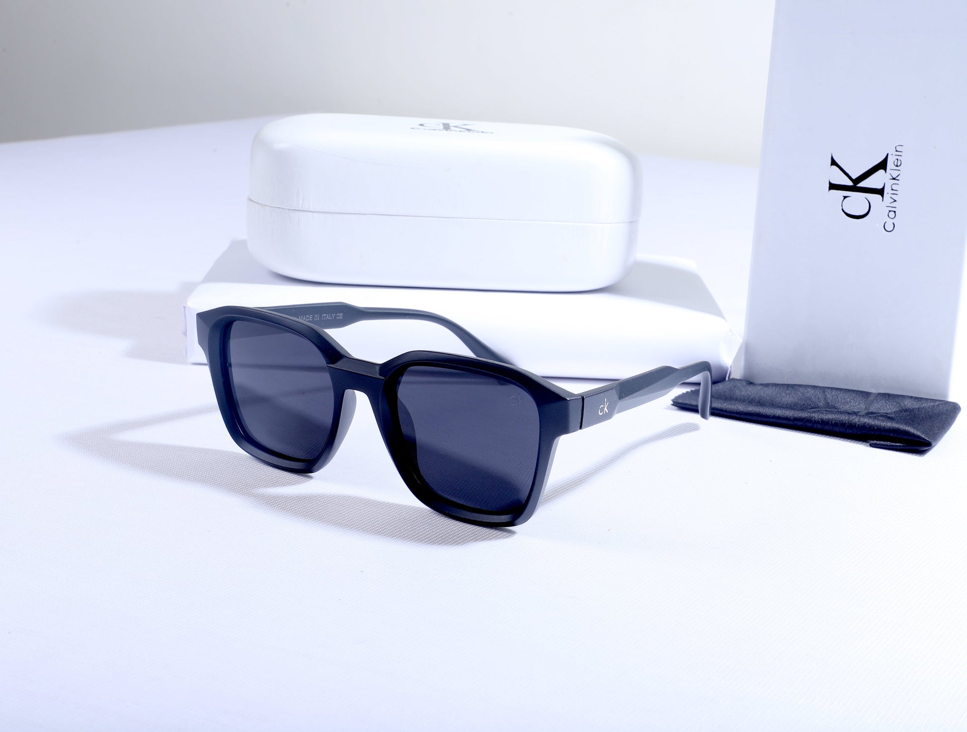 CALVIN KLEIN Midnight Sapphire Statement Frame Sunglasses