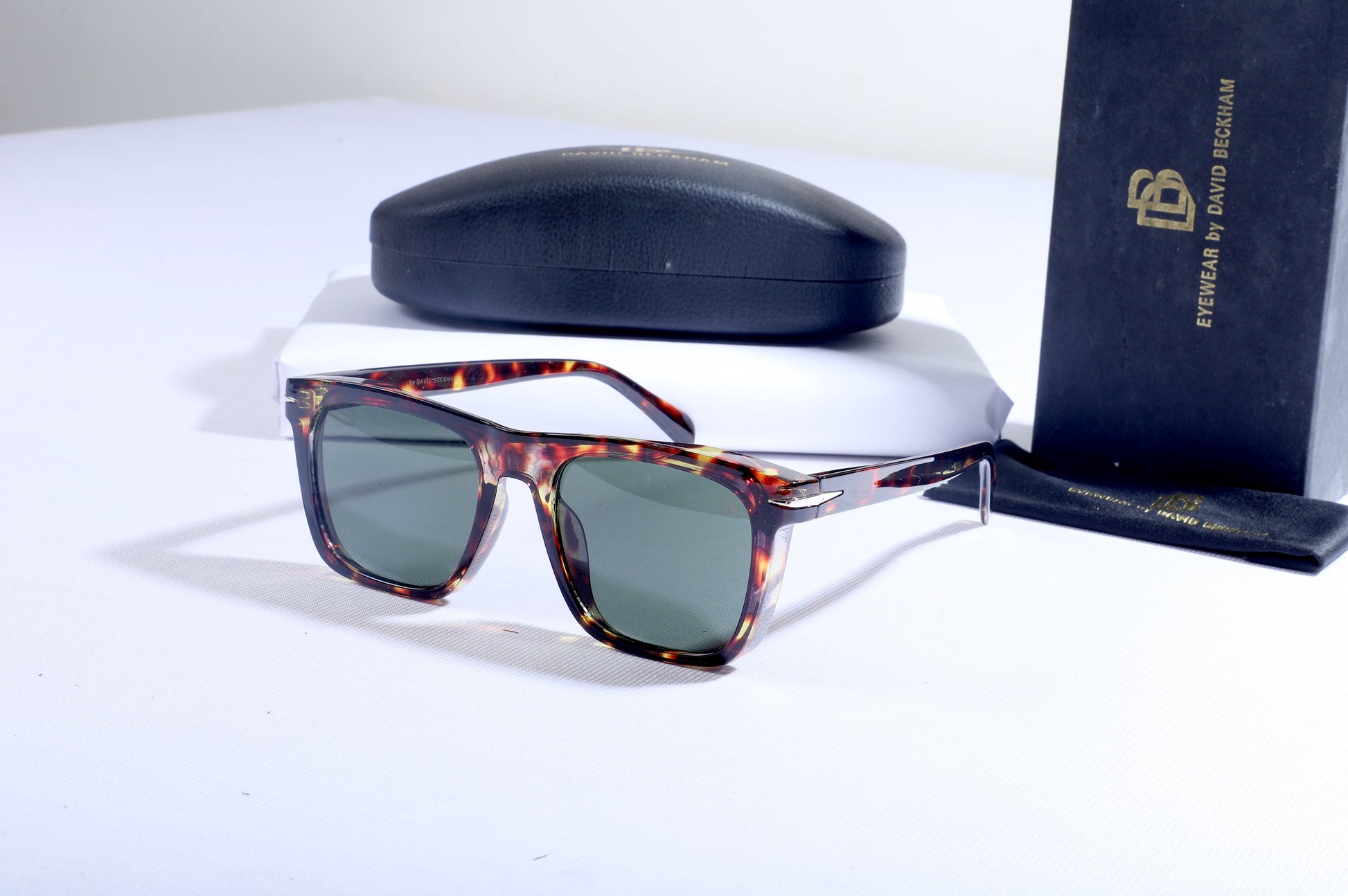 DAVID BECKHAM Rich Amber Timeless Fit Tortoiseshell Sunglasses with Case