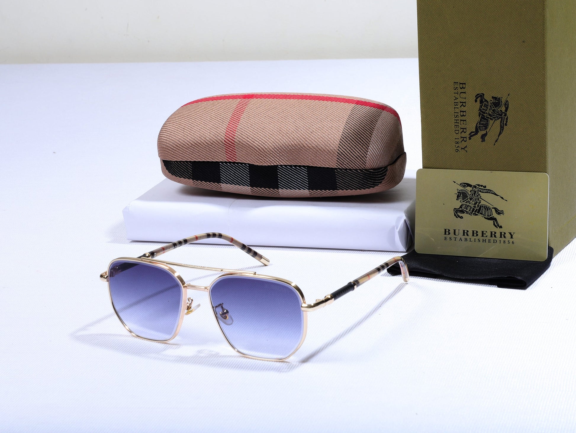 BURBERRY Ethereal Amethyst Luxe Gradient Square Sunglasses