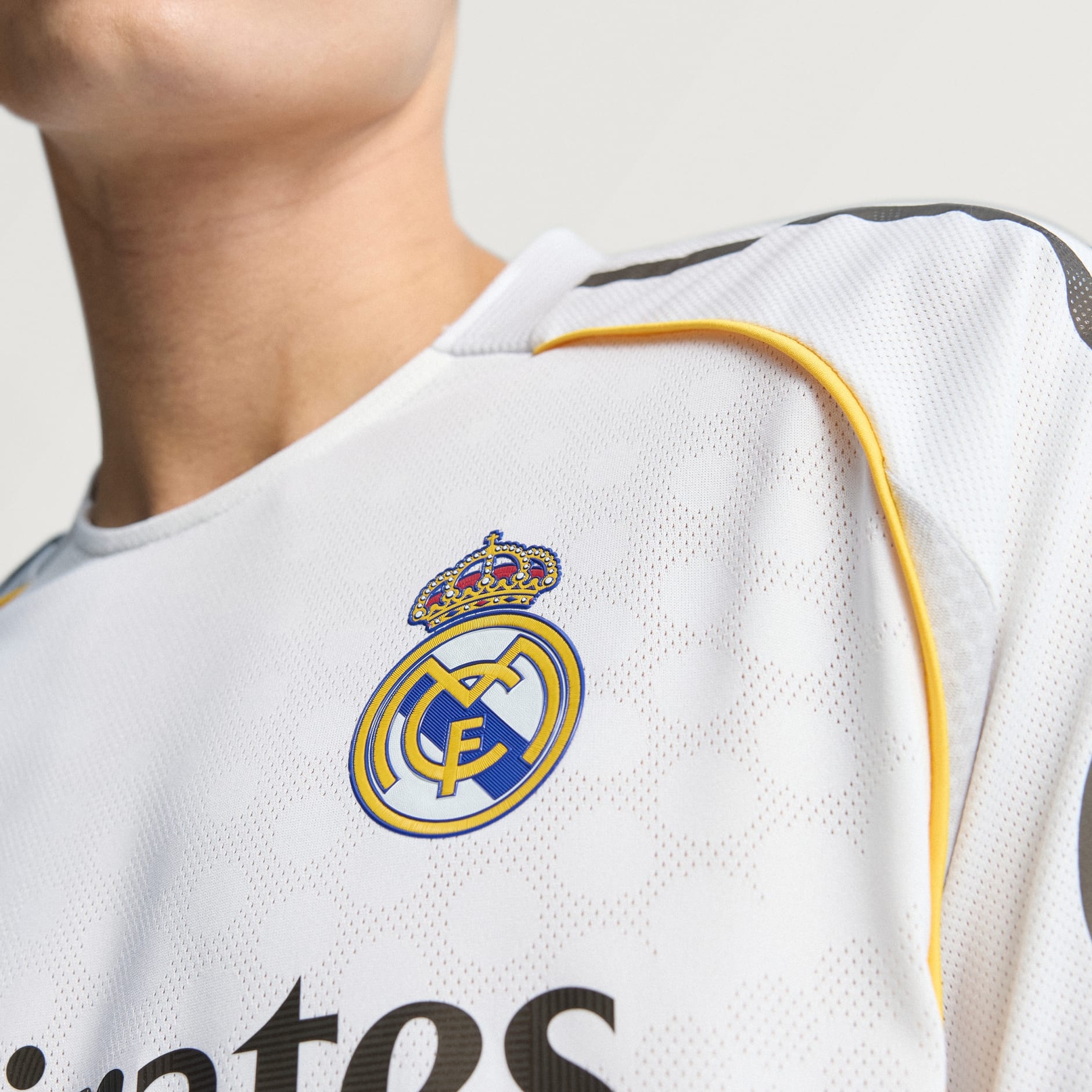 Real Madrid Home 25/26 Jersey