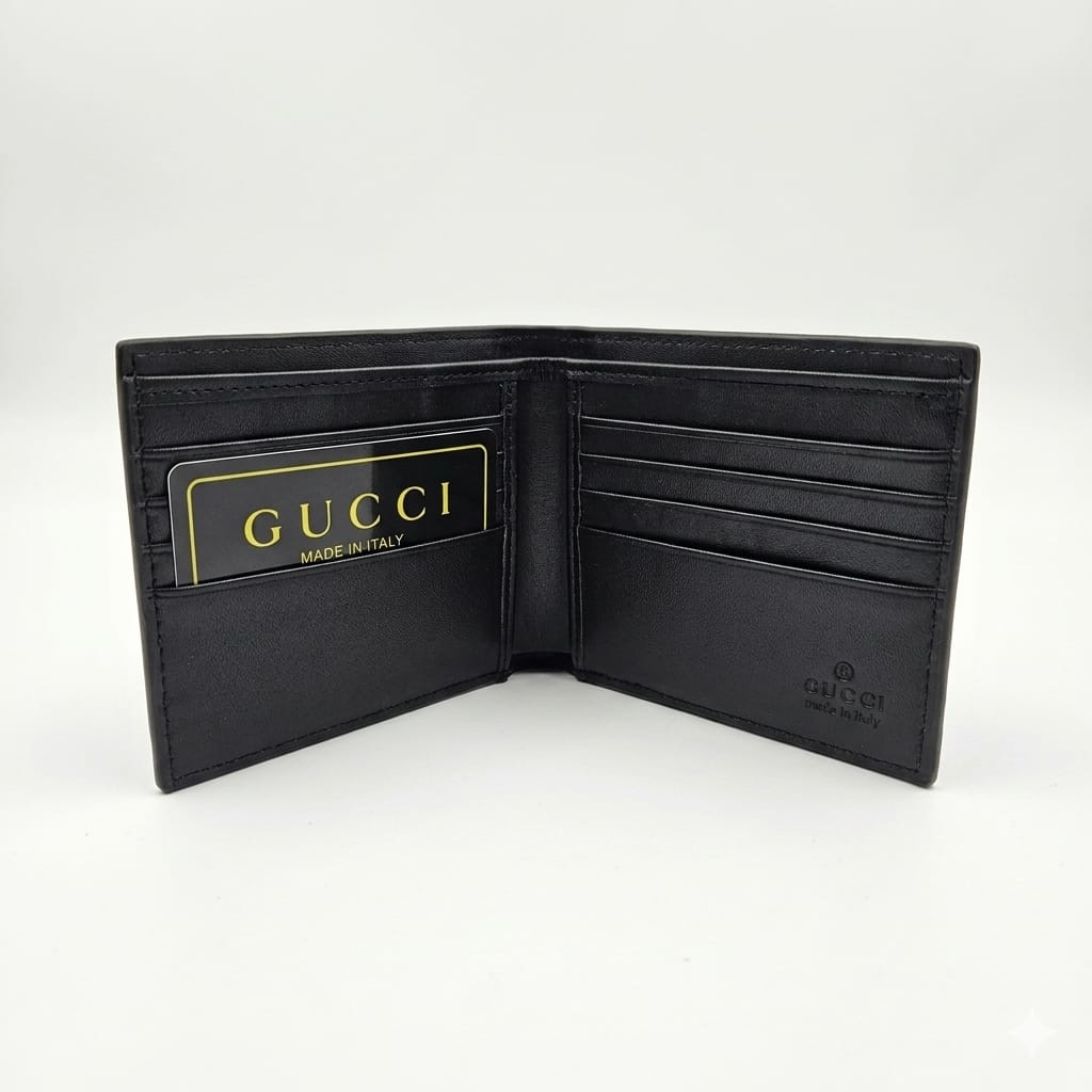 GUCCI Leather Bi-Fold Wallet in Black