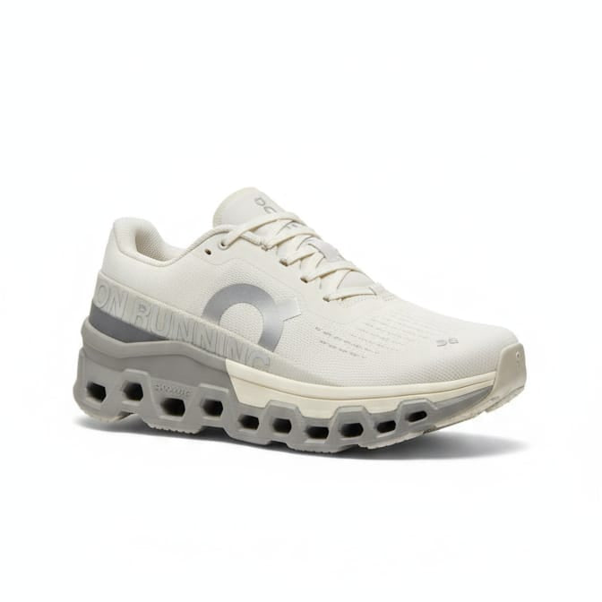 ON RUNNING Cloudstratus Performance Running Shoes