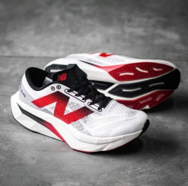 New Balance FuelCell SuperComp Trainer - White/Red