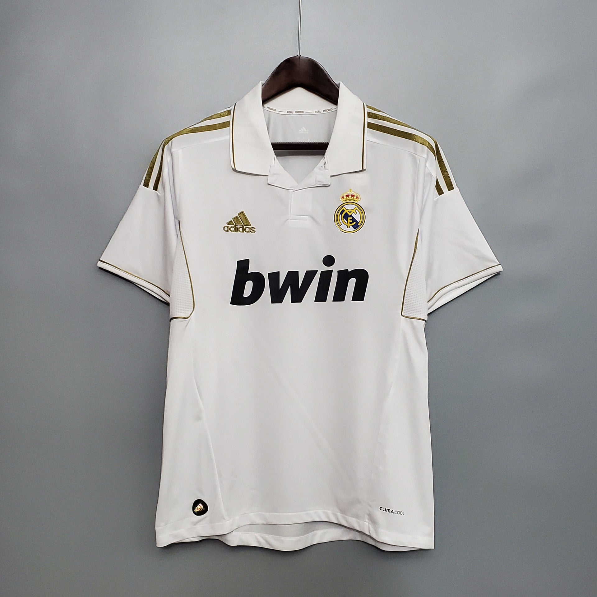 Real Madrid 11/12 Home Jersey With Shorts