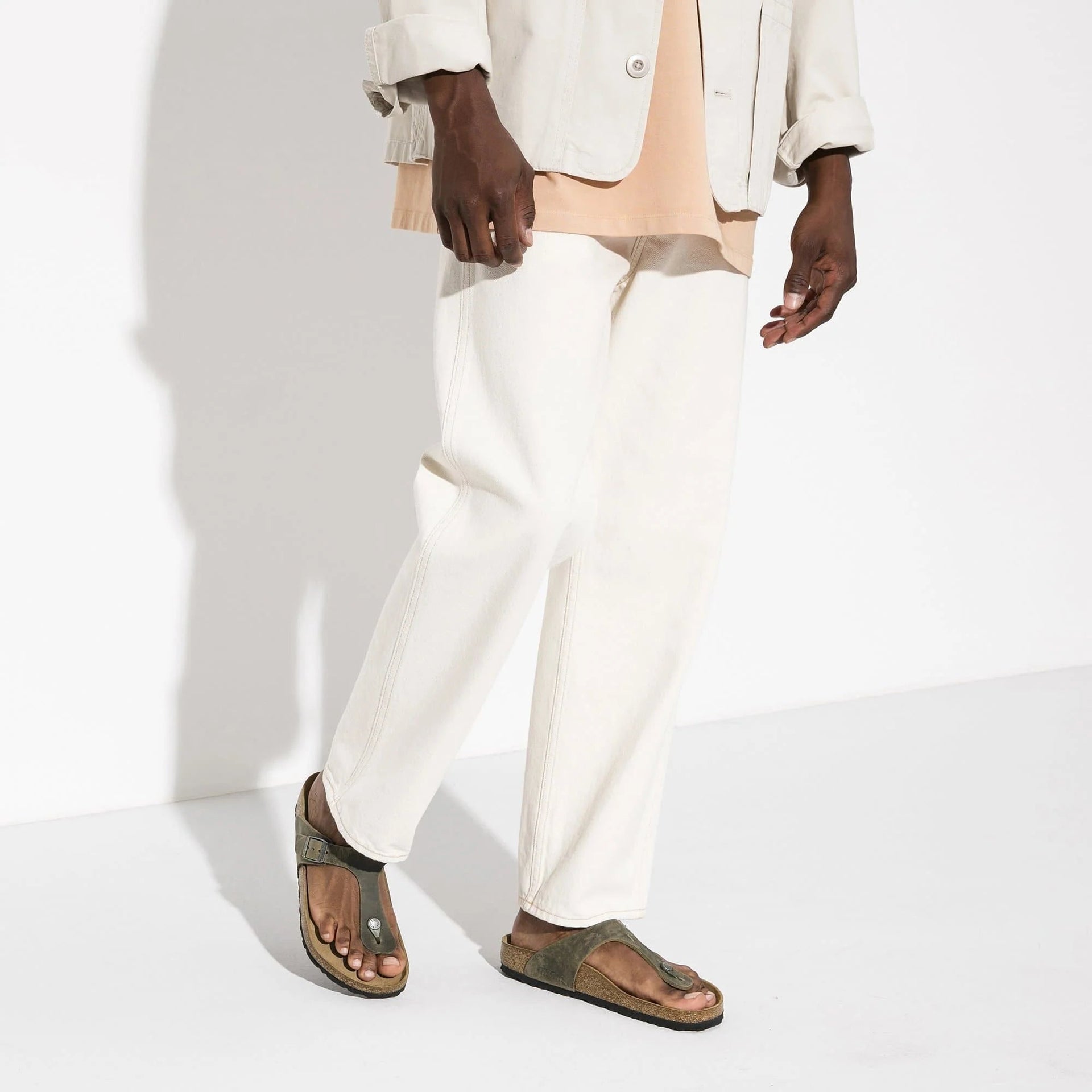 BIRKENSTOCK Moss Olive Oiled Leather Gizeh Sandals