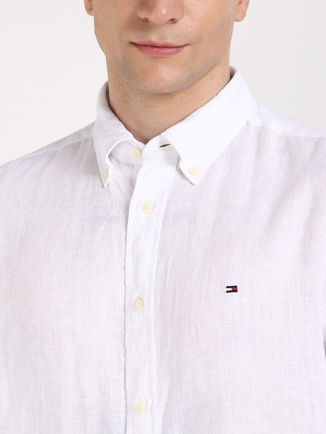 Tommy Hilfiger Breezy Linen Button-Up Shirt in Whisper White